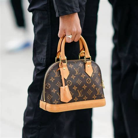 louis vuitton alma large laggague|louis vuitton alma price.